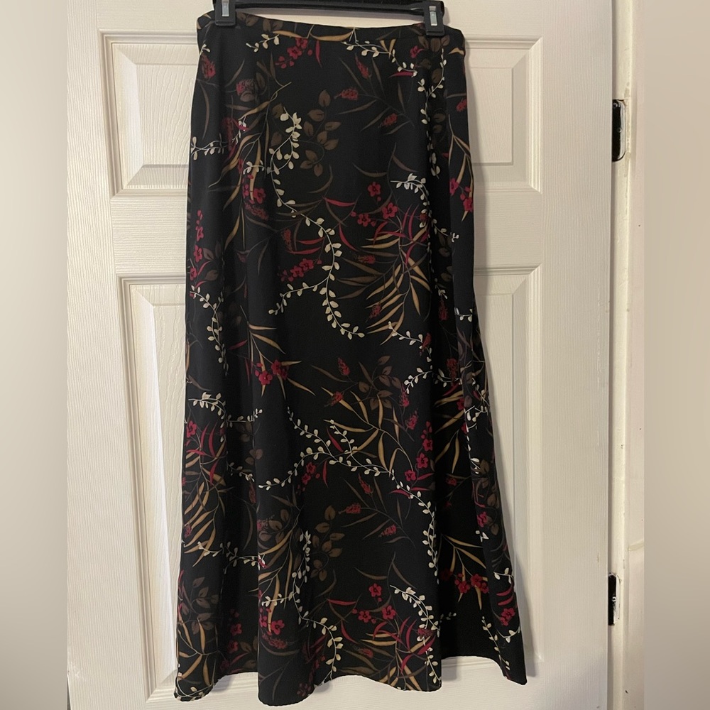 Flowery Skirt - Picture 1 of 2